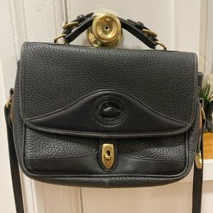 VINTAGE DOONEY & BOURKE CARRIER SHOULDER BAG black leather, gold hardware